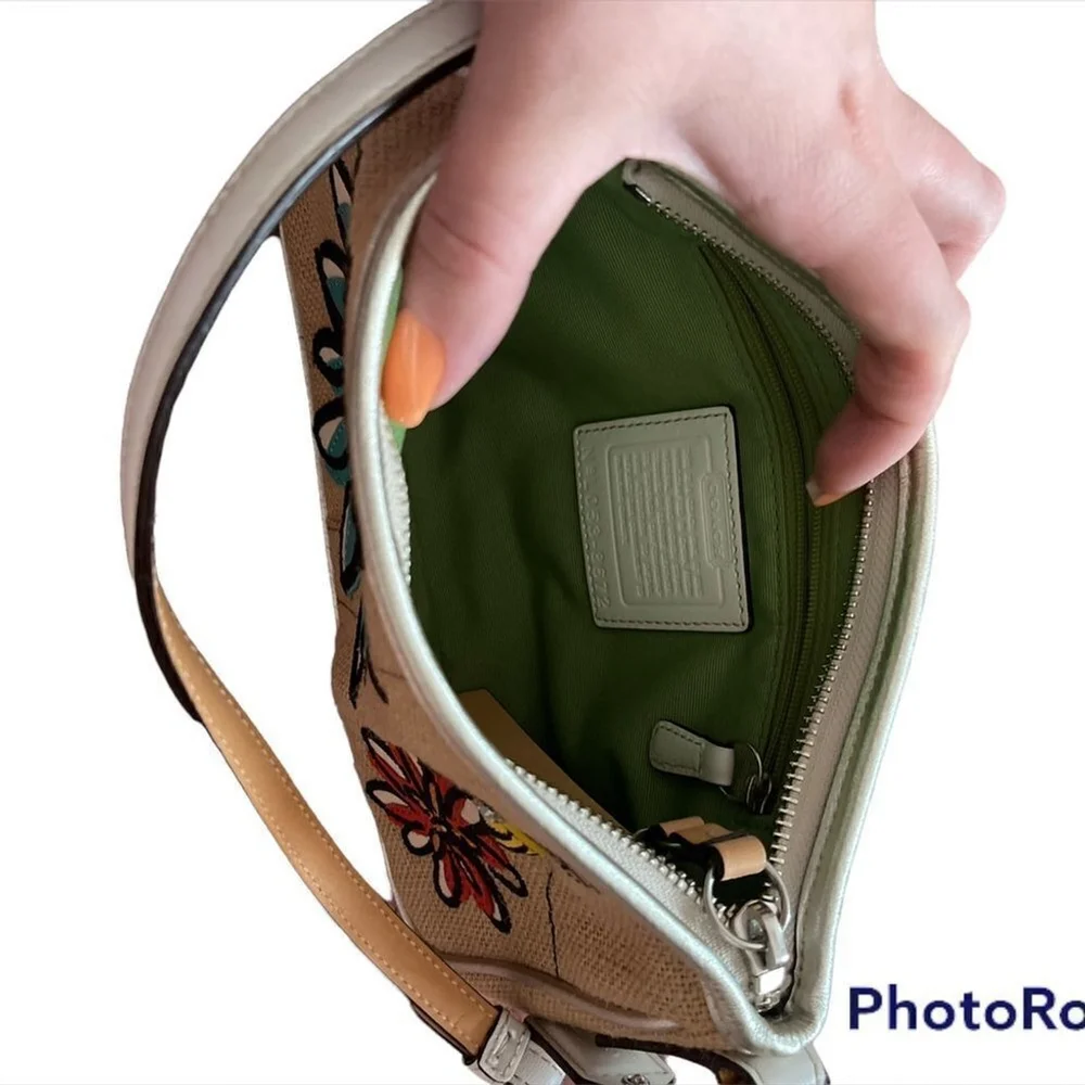 COACH | Cream Woven Flower & Bee Mini Shoulder Bag Purse - Picture 8 of 9